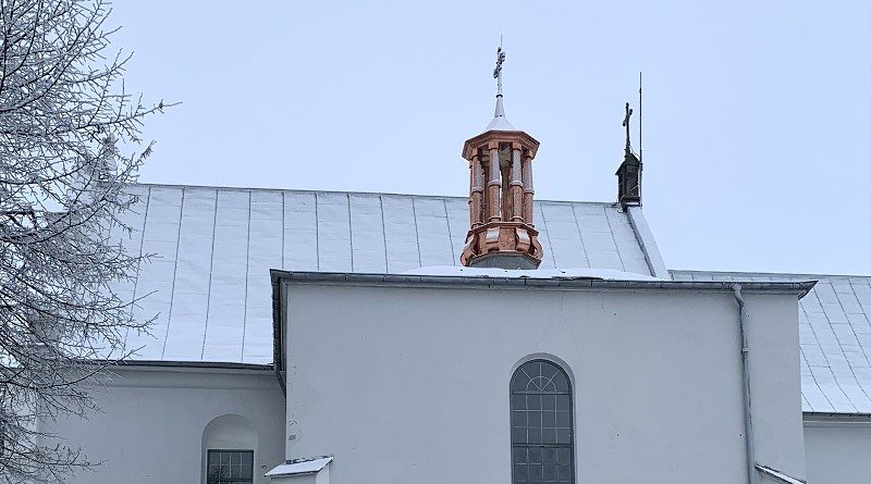 Remont sygnaturki na kościele w Goźlicach