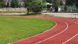 Remont i modernizacja biezni okreznej o dlugosci 400 m na stadionie miejskim w Klimontowie